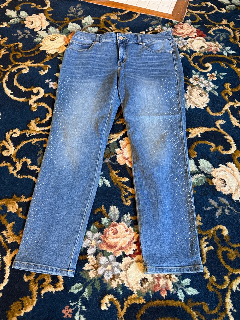 Chico's so Slimming  Blue Jeans with shiny studded Side Detail-worn a few times